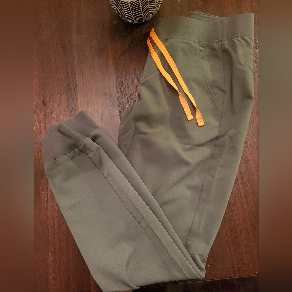 Figs zamora scrub pants